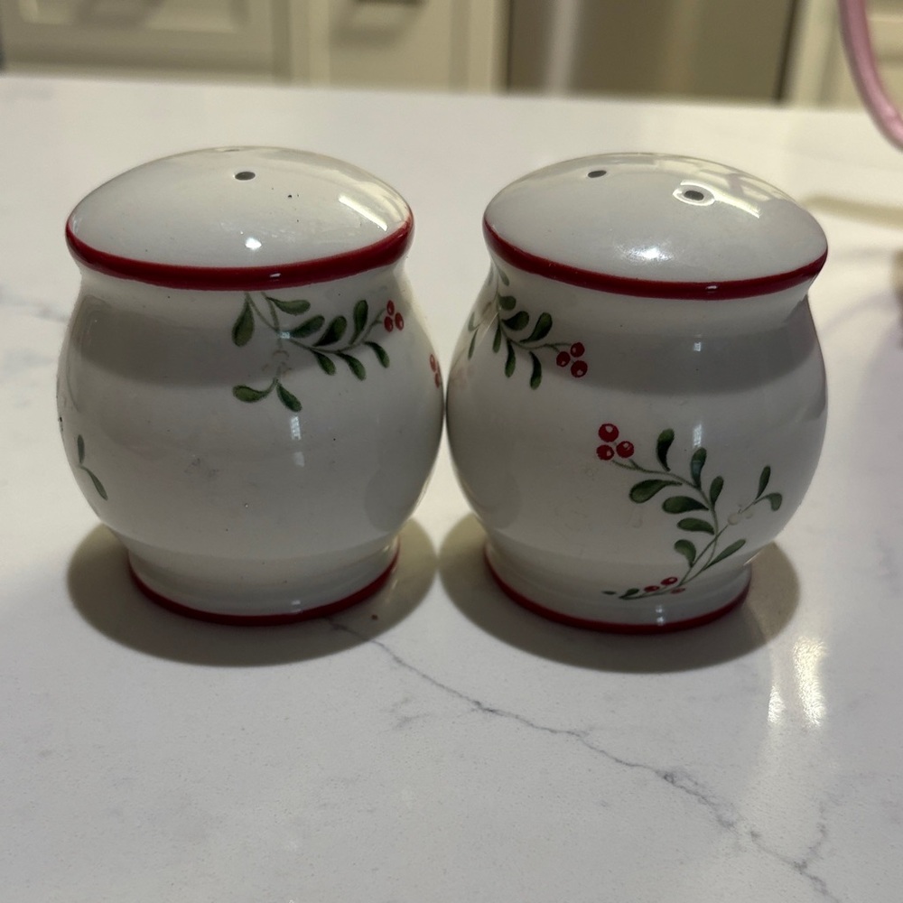 Better Homes And Gardens Mistletoe Salt & Pepper Shakers - Red and Green - Picture 2 of 6